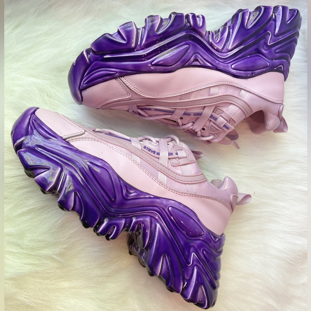 Steve Madden Revel Sneaker